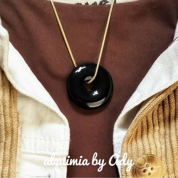 Alquimia Black Pendant Necklace - Picture 1 of 2